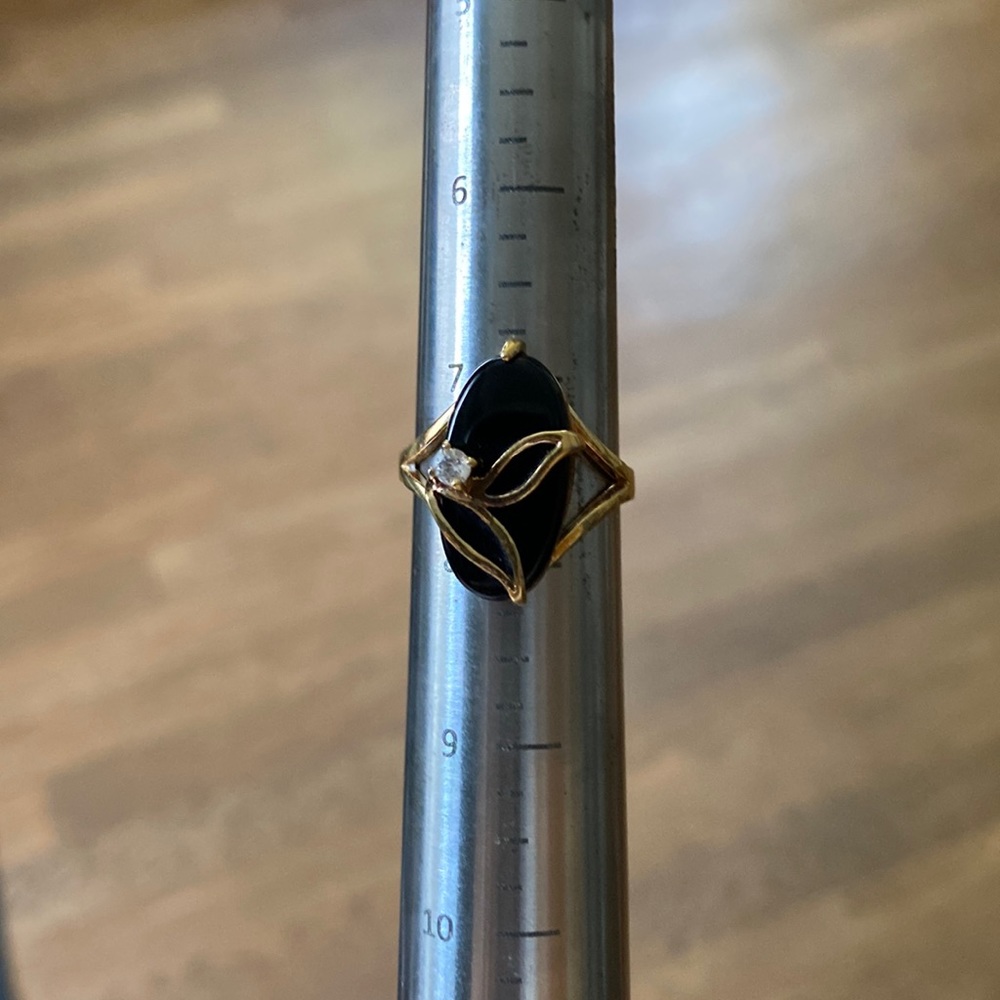 Vintage gold and onyx ring